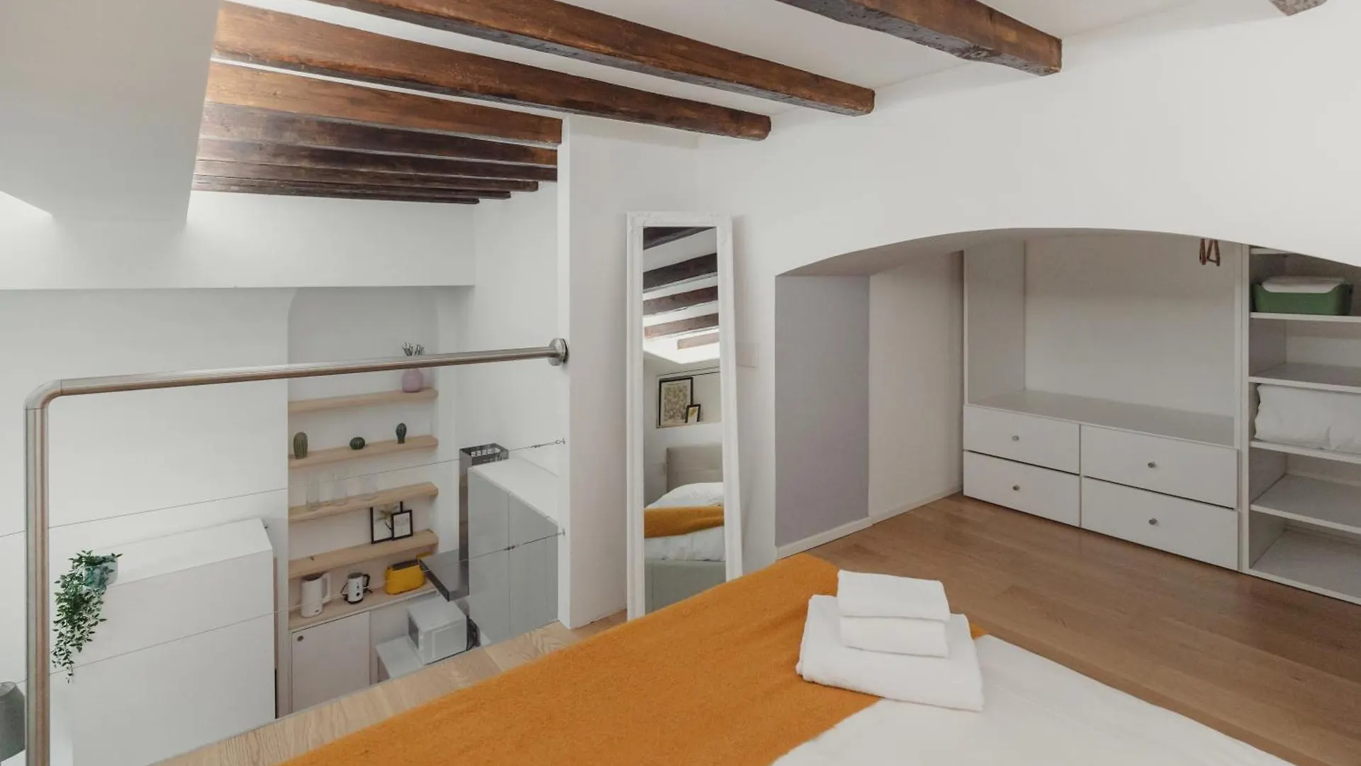 Gohost - Lovely Loft In The Heart Of Milan Italy