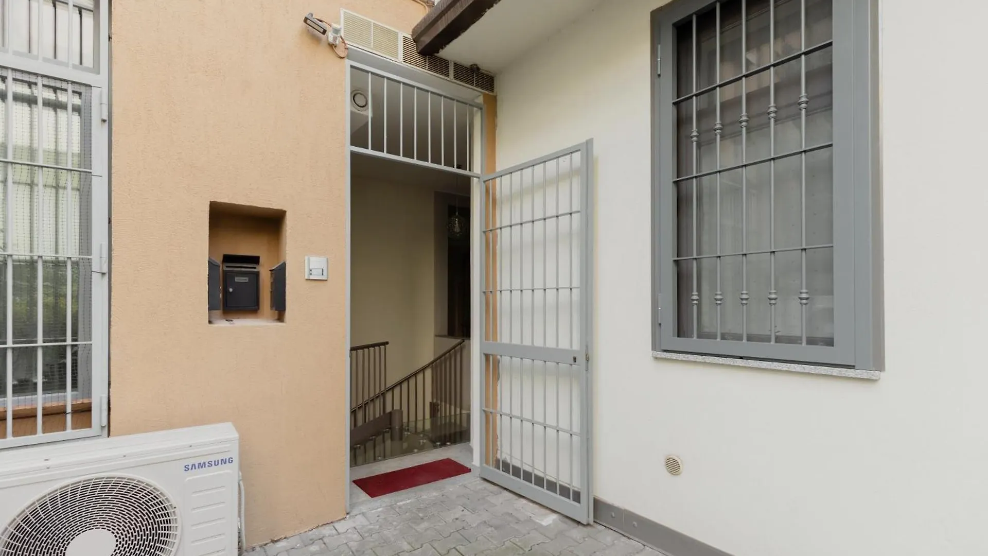 Gohost - Lovely Loft In The Heart Of Milán Apartmán